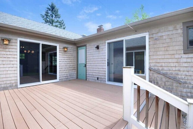 Building Photo - 3600 Pequash Ave