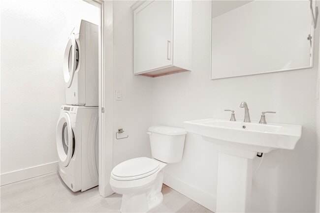 Building Photo - 2655 SW Livingston Square