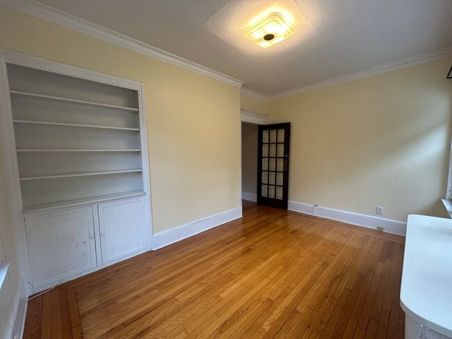 Building Photo - 847 Edgewood Ave