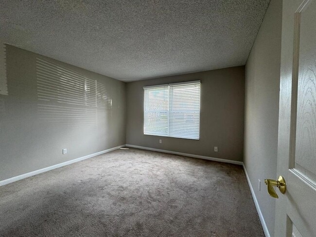 Building Photo - 200 St Andrews Blvd