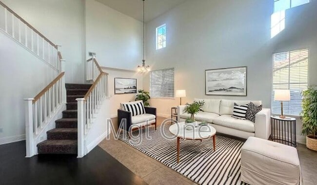 Building Photo - 3140 Crestline Dr