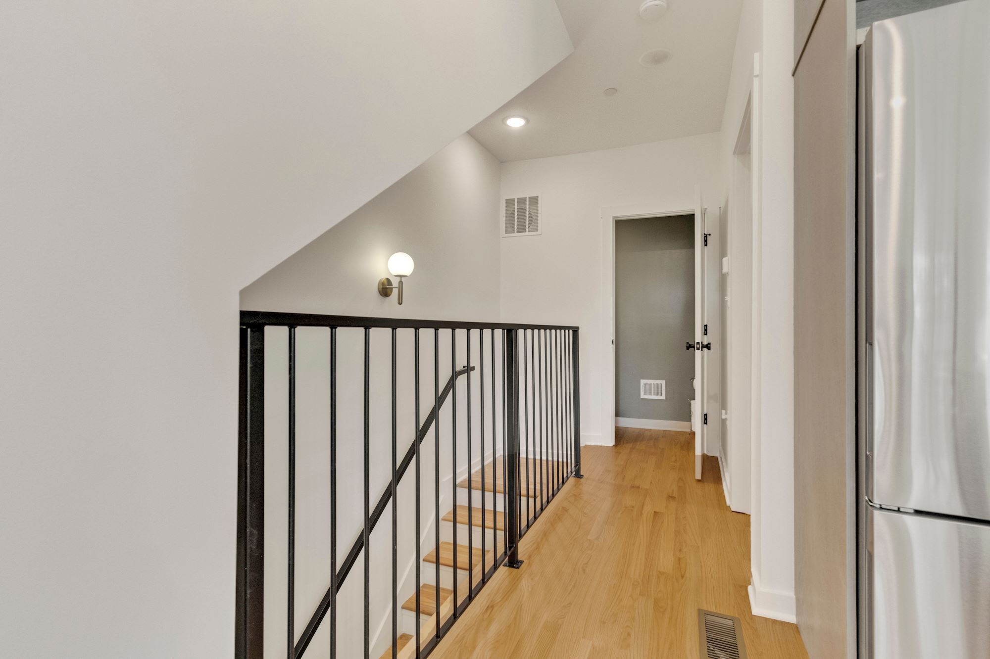Building Photo - 423 Quincy St NW