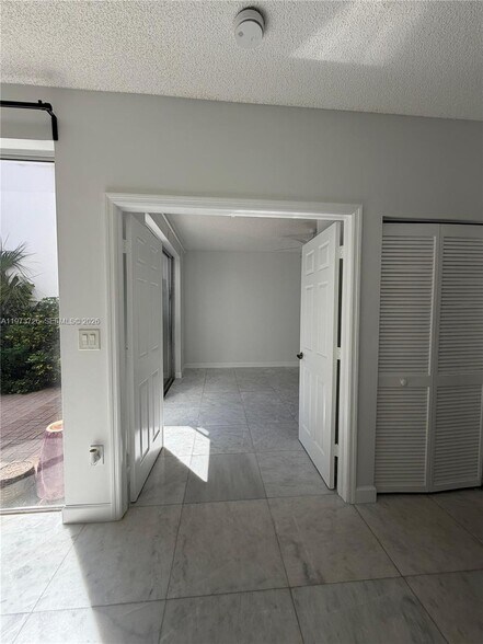 Building Photo - 1534 Weeping Willow Way