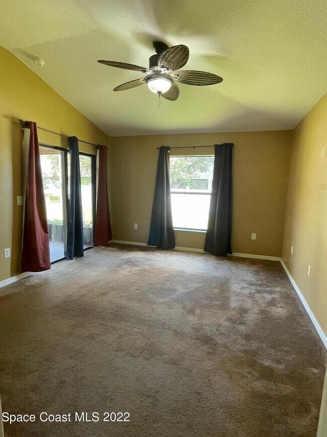 Building Photo - 1897 Gould Ave SW