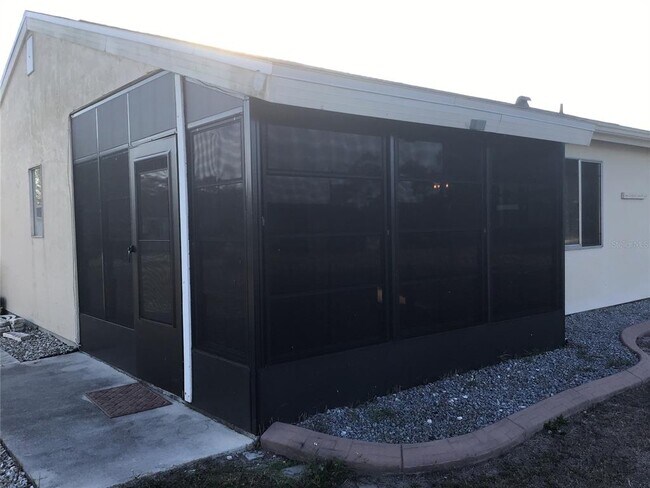 Building Photo - 3087 Idlewood St