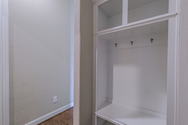 Building Photo - 11206 Copper Shrs Ln