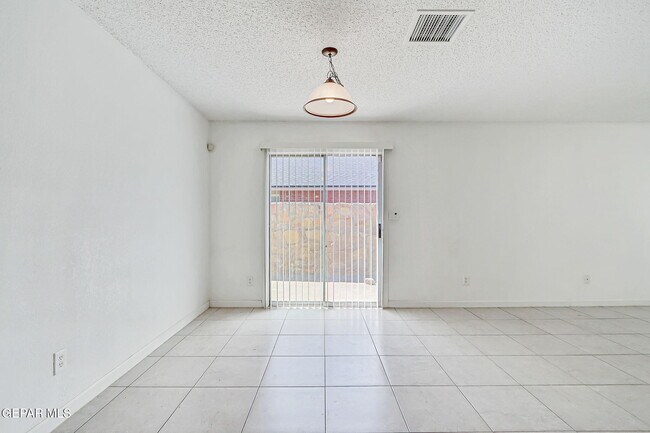 Building Photo - 14208 Desert Fire Ct