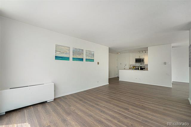 Building Photo - 3100 E Cherry Creek S Dr