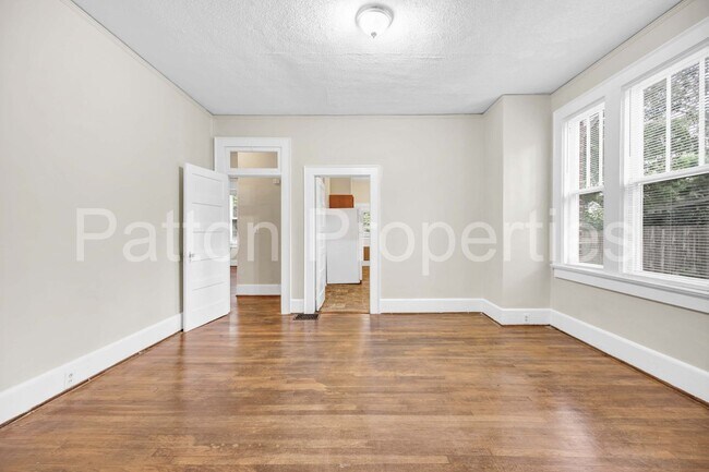 Building Photo - 1409 Hagood Ave