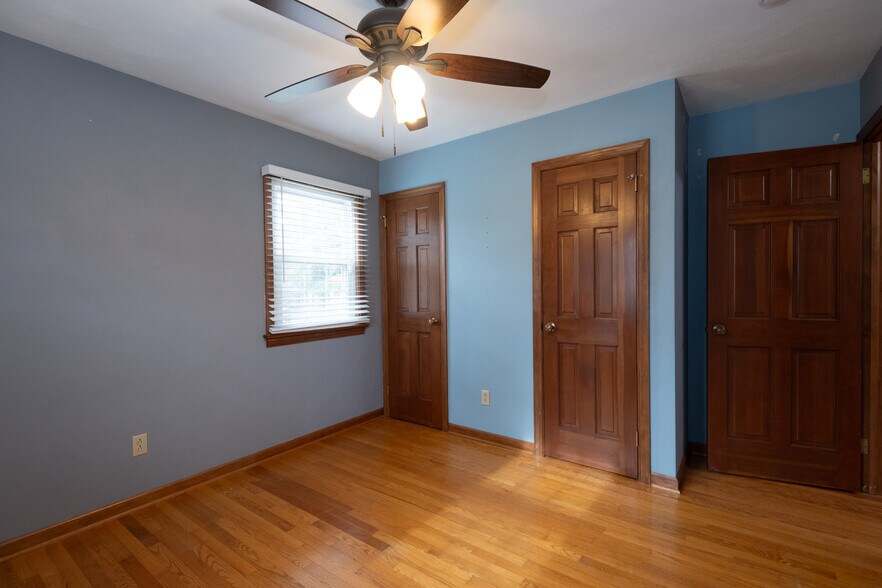 Building Photo - 561 Summit Ridge Dr