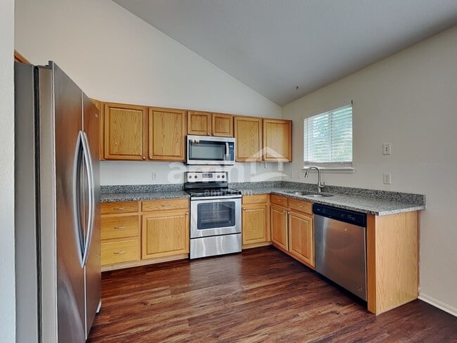 Building Photo - 13656 Adams St