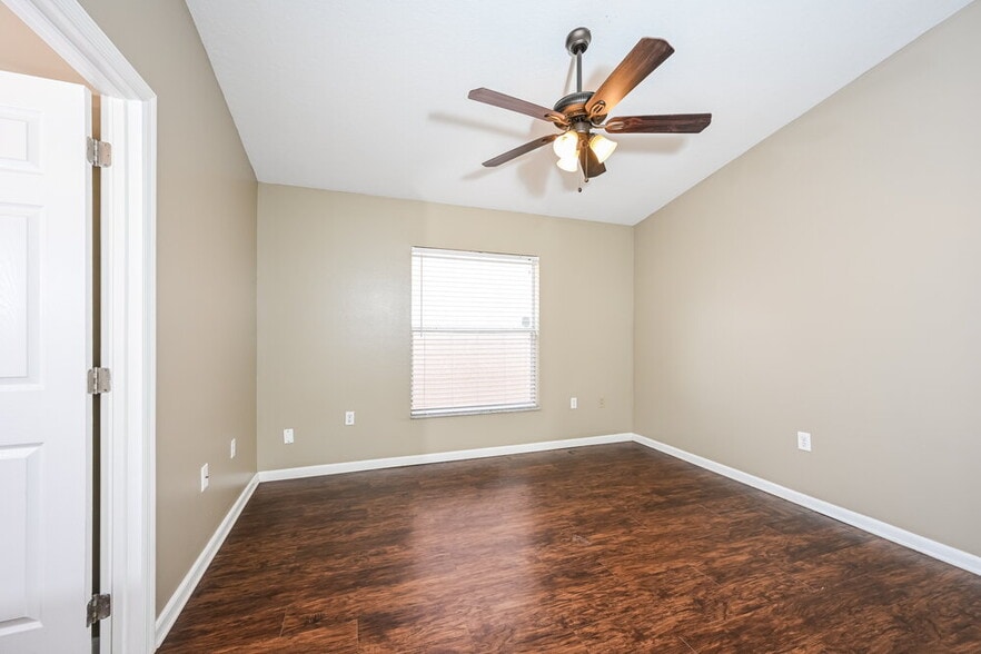 Building Photo - 178 Dovetail Ct