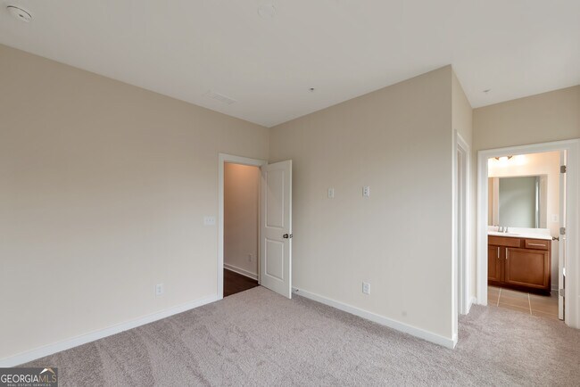 Building Photo - 1807 Brandsford St NW