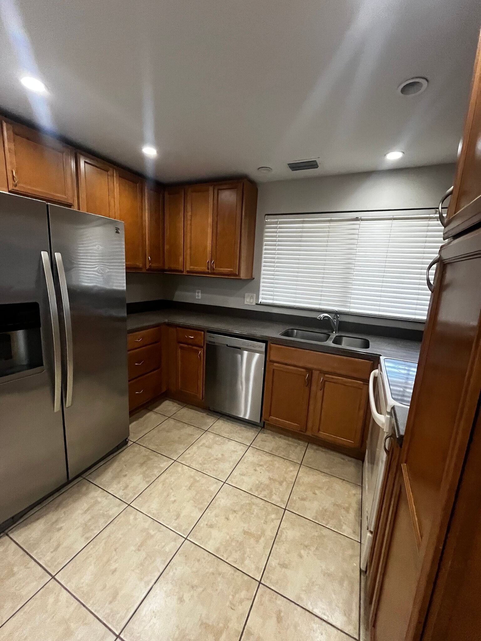 Building Photo - 2880 Greenbriar St