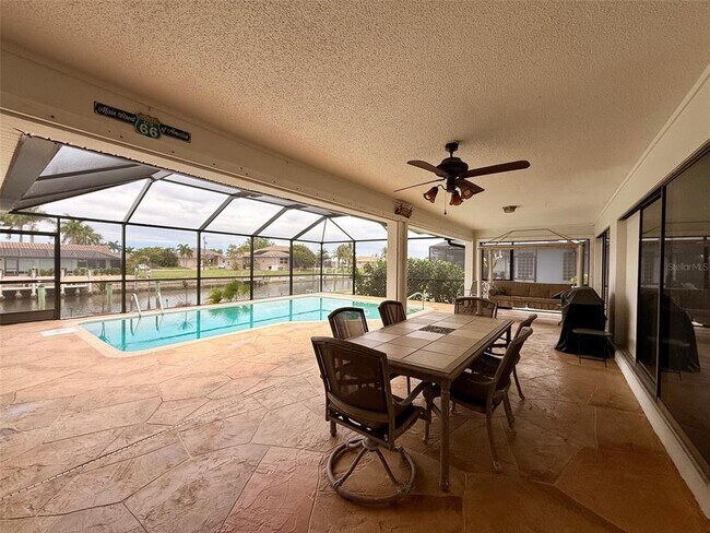 Building Photo - 2460 W Marion Ave