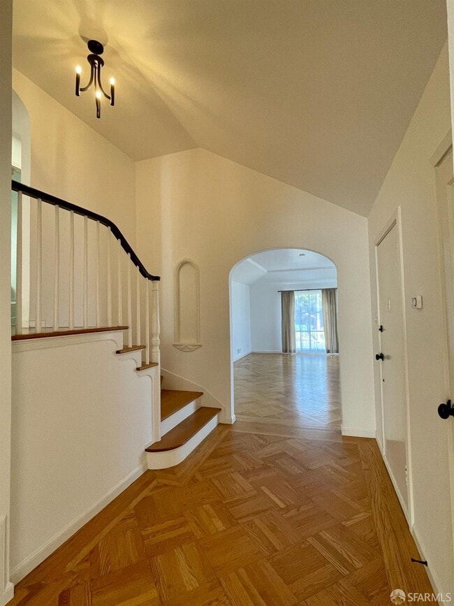 Building Photo - 1100 Eucalyptus Dr