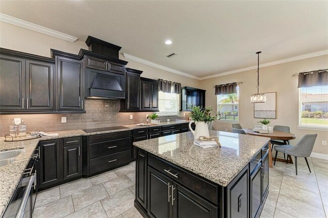 Building Photo - 4789 Vasca Dr