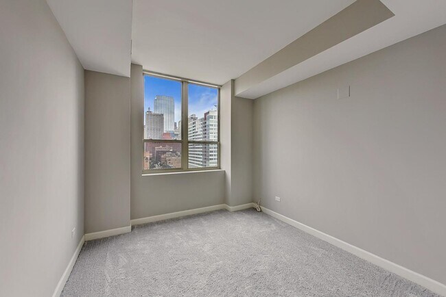 Building Photo - 720 W Randolph St