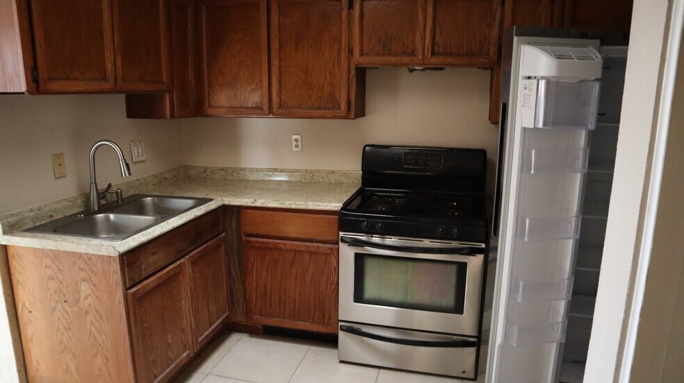 Building Photo - 11322 Lake Nemi Dr