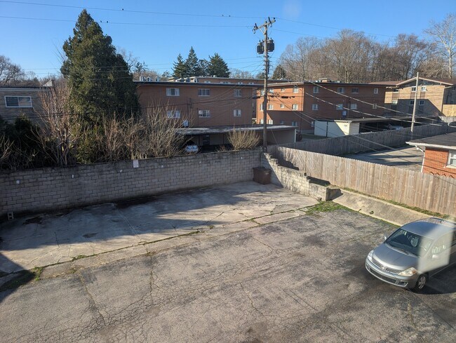 Building Photo - 110 Cromwell Pl