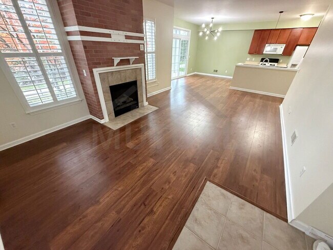 Building Photo - 1160 Alameda Blvd