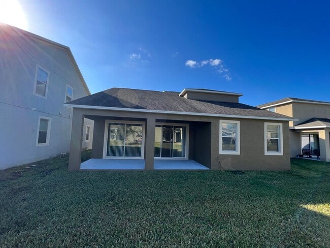 Building Photo - INDEPENDENCE IN WINTER GARDEN 4 BEDROOM RE...