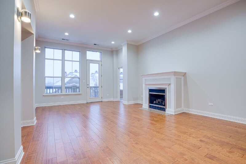 Building Photo - 1781 Tudor Ln