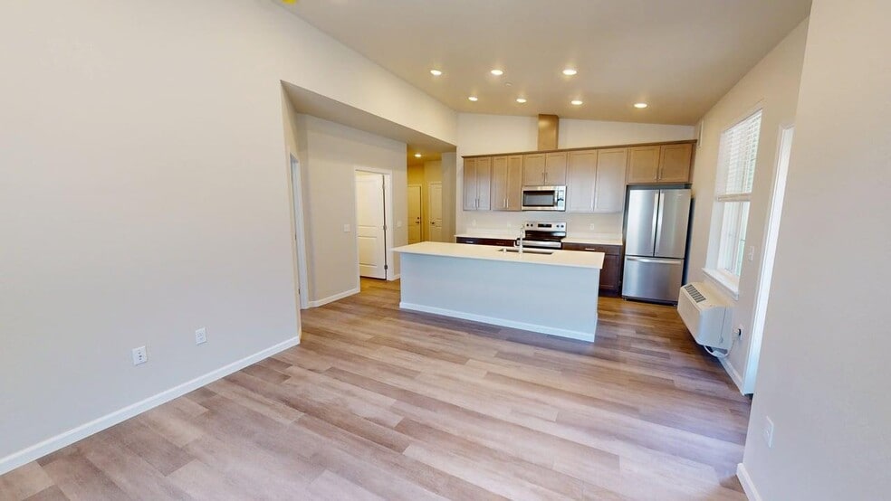 Building Photo - Autumn Haus