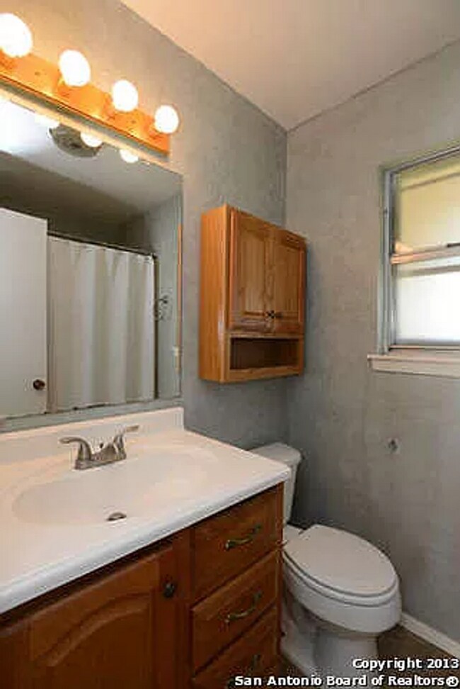 Building Photo - 3 BR/2BA | Newly Renovated Single Family Home | 1-Car Covered Parking | Gated backyard