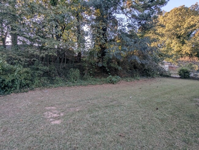Building Photo - 2194 Baywood Dr SE