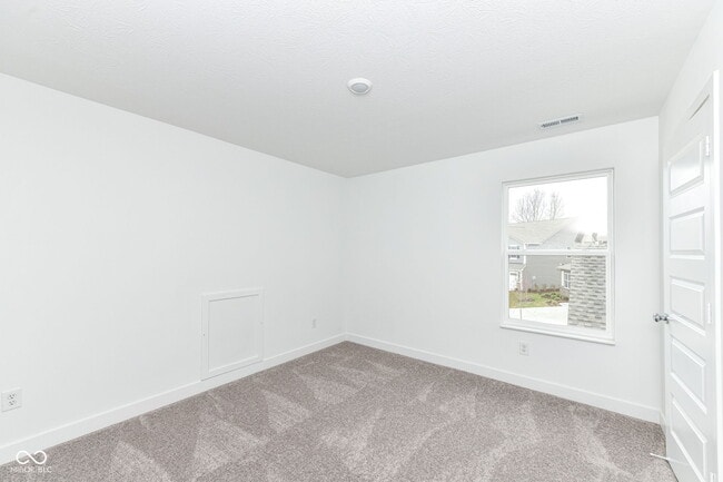 Building Photo - 16913 Sherwin Ct