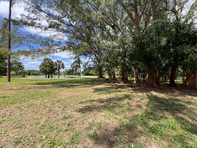 Building Photo - 21890 Lake Forest Cir