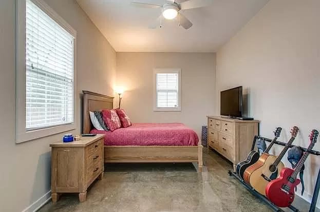 Building Photo - 1008 Treaty Oaks Dr