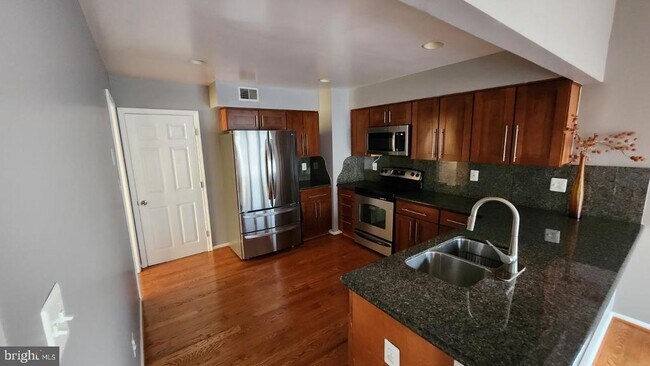 Building Photo - 13005 Bressler Way