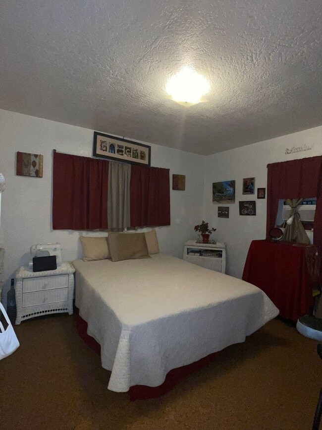 Building Photo - Great Studio home