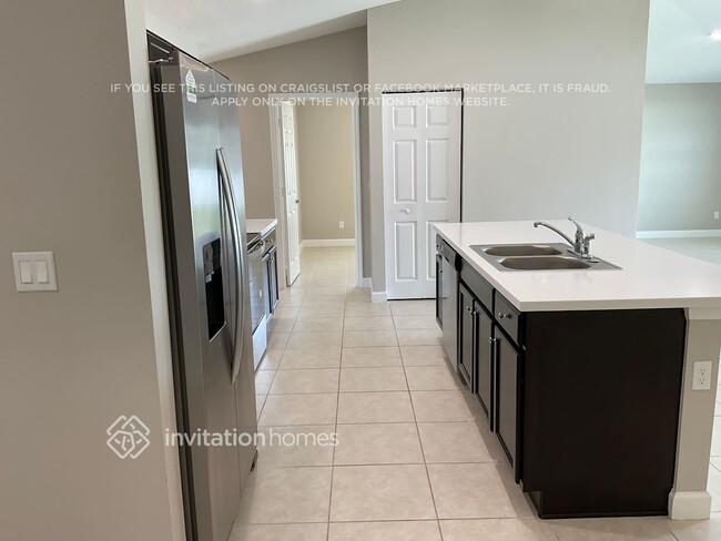 Building Photo - 1306 Mariner Ave SE