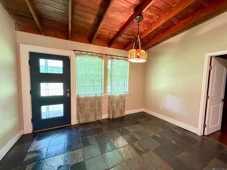Building Photo - 26084 Pichon Rd