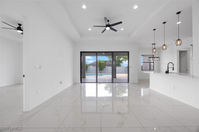 Building Photo - 1609 Nelson Rd N