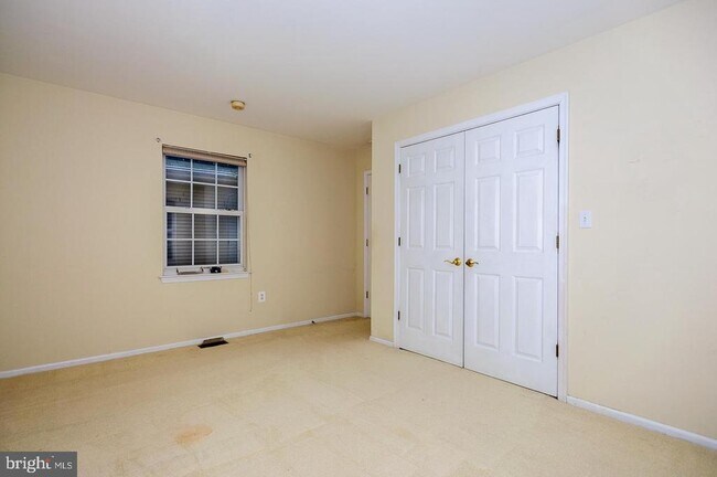 Building Photo - 109 Deer Run Ct
