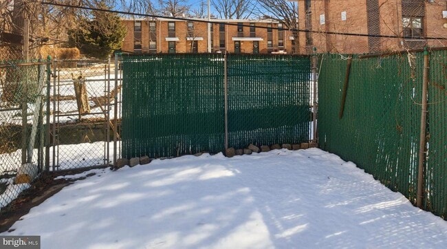 Building Photo - 5981 N 21st St