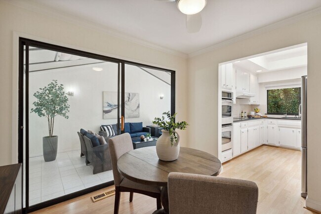 Building Photo - Single Level Luxury Home in Carmichael