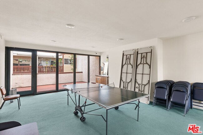 Building Photo - 6000 Canterbury Dr