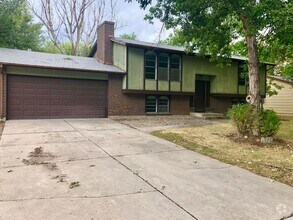 Building Photo - Spacious 4 Bed, 2 Bath House in West Fort ...