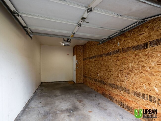 Building Photo - 1406-1408 S Cedar St