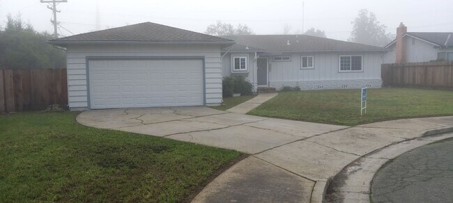 Building Photo - Updated 3 Bedroom Home in North Merced – Cul de Sac Location & Large Lot