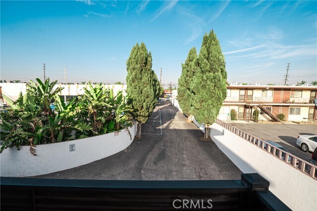 Building Photo - 7348 Florence Ave