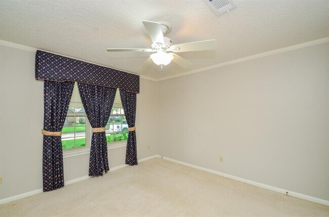 Building Photo - 3015 Bainbridge Ct