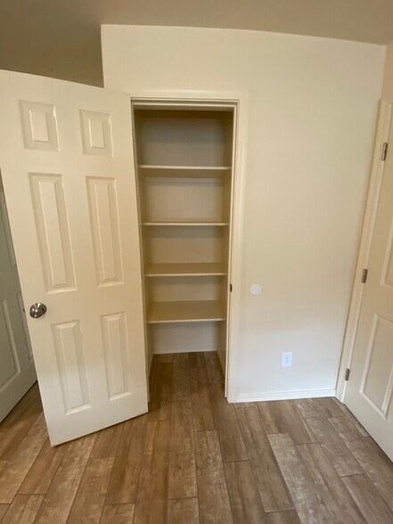 Closet space - 1001 Elledge Dr
