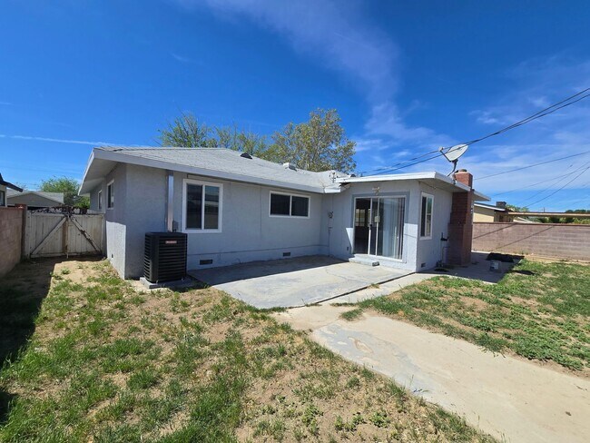 Building Photo - 1415 Boyden Ave