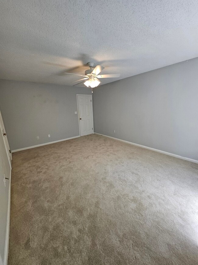 Building Photo - 3377 Tansey Ct